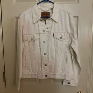 Levi’s Women’s Ex-Boyfriend Trucker Jacket